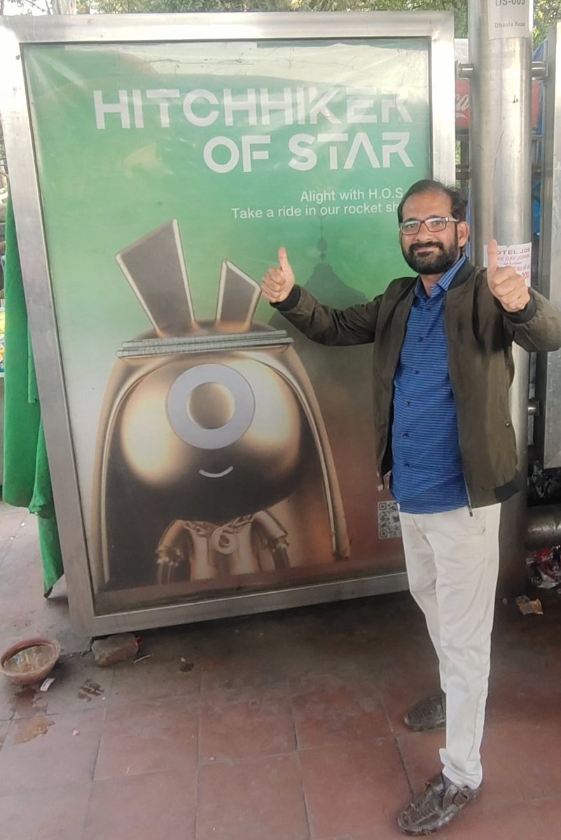 VenkatKshatriy3's tweet photo. #HyperNFTpro
#HyperNFT 
#HOSGiveaway 
#HOSTravel 
#NFTGiveaway 
#NFTs
I am very proud to participate in Bill board campaign of H O S
Hitchhiker of Star going to be sensation in the world and full fill all our dreams
So everyone should come and Settle in HyperNation 
  Thank you https://t.co/VnmvBLJAPD