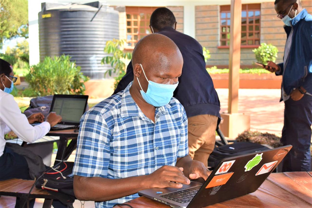 MakueniHub's tweet photo. E-fundi, from Innovation challenge 1.0, Ken Mutati is currently at Testing stage where he is focusing on user testing to fine tune the requirements. He was at Idea stage, a one stop mobile application which provides quality and reliable technical services. https://t.co/anmetXqXYI