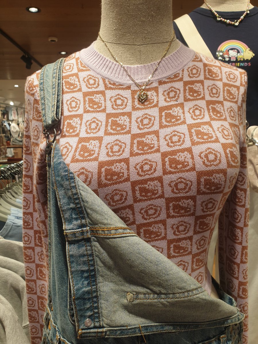 Leigh van den Berg tweet media