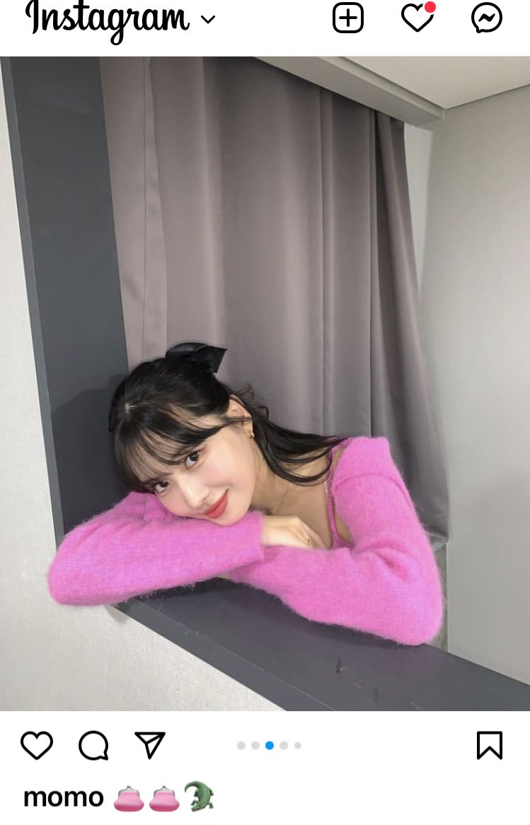 y_momorin_love's tweet photo. だからこの絵文字の意味教えてくださいw
👛👛🐊

I'm voting for TWICE (@JYPETWICE) for Favorite K-pop Artist at the #AMAs https://t.co/bRNphRJVAg