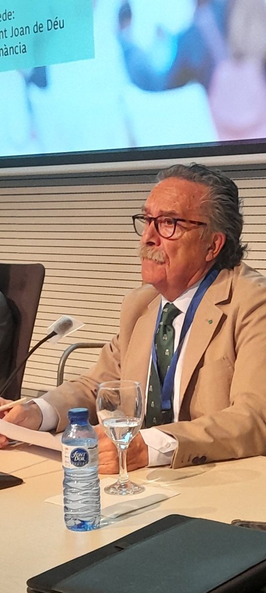 Infermeres_ACDI's tweet photo. "Si els líders no gestionen, moren de desànim. Costa trobar bons gestors i que siguin bons líders. Ens queda molt per treballar en gestió i lideratge" afirma Juan Paricio, vicepresident d'ANDE en la jornada #ACDIANDE #infermeres #gestores https://t.co/vI52r3YtzW