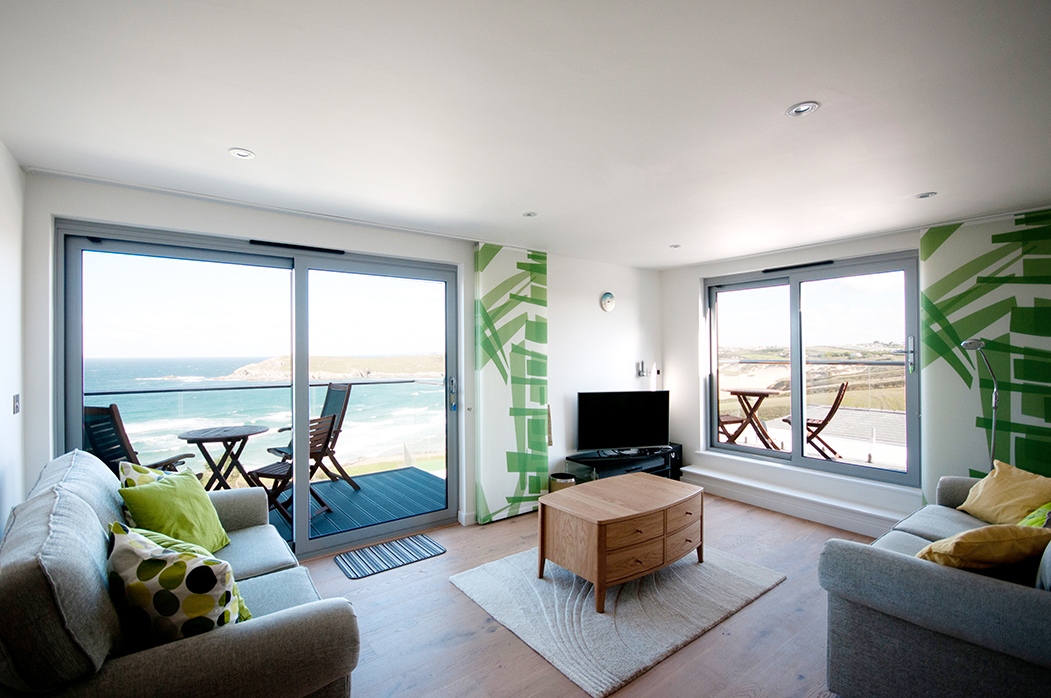 Due to a cancellation, Apartment 14 has a free weekend (9th -12th December) but we don't expect it will hang around for long! This lovely two bedroomed, dog friendly, penthouse apartment has not one, but two seaview balconies over looking Crantock Beach.