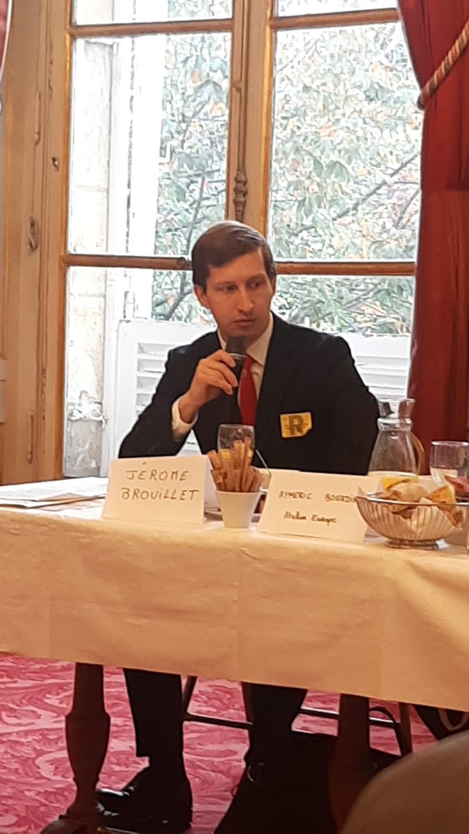 Place au bilan de la Présidence🇫🇷du Conseil de 🇪🇺 le semestre dernier avec Jérôme Brouillet,ancien adhérent <a href="/MouvEuropeen_Fr/">Mouvement Européen - France</a> et Dircab <a href="/LaurenceBoone/">Laurence Boone</a> <a href="/francediplo/">France Diplomatie 🇫🇷🇪🇺</a> #PFUE "une présidence percutée par la #guerre en #Ukraine. L'Europe a gardé sa boussole #climat et #numérique"