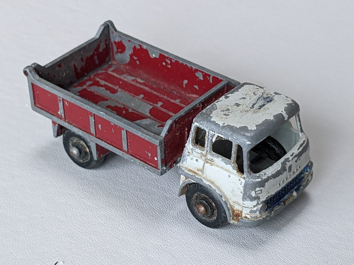 PaulzSmith1's tweet photo. Good morning! I've not done a #bashedupthursday for a long time. Here's #matchbox Bedford TK Tipper No3 ready for a resto @Aitchworld @DiecastAddicts @1967NightOwl @Cooldudehicks @LittleJohn_MD @marcus_t_ward @thespafixer @WeLoveDiecast @SharpbluePix @RunsOnRails @diecastchile https://t.co/jEodcErPJc