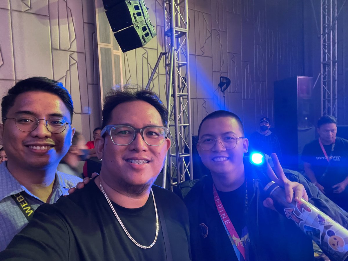 tokenminds_co's tweet photo. Take a look!👀 TokenMinds team leads Josh and Chris are here at the Philippine Web 3 Festival.

We're so grateful to have the opportunity to learn from these speakers, @purrbana @joeyalarilla @jmsfnt @prakashsomo

#PhWeb3Fest #Community #Web3 https://t.co/sT4BREbdLP
