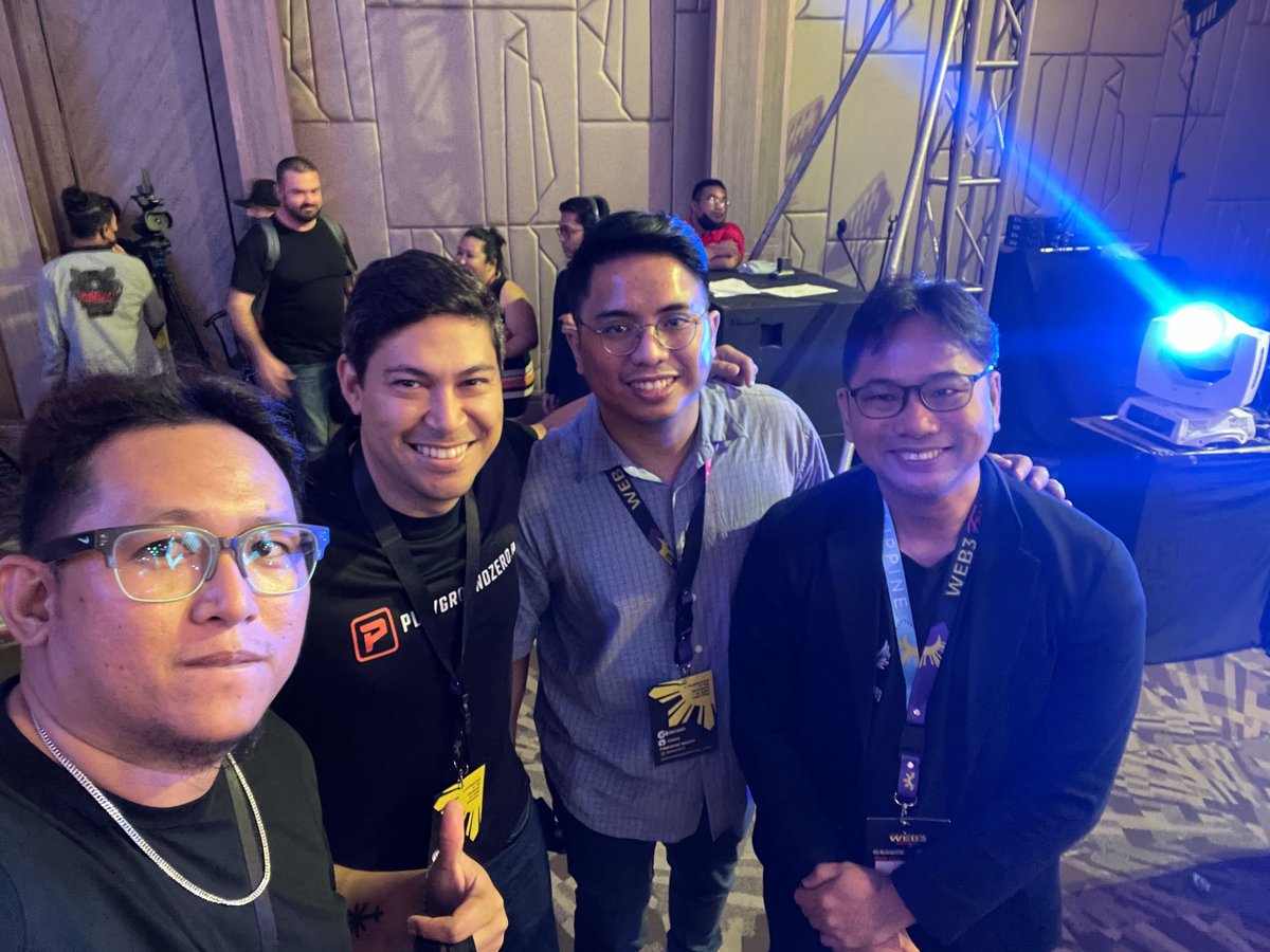 tokenminds_co's tweet photo. Take a look!👀 TokenMinds team leads Josh and Chris are here at the Philippine Web 3 Festival.

We're so grateful to have the opportunity to learn from these speakers, @purrbana @joeyalarilla @jmsfnt @prakashsomo

#PhWeb3Fest #Community #Web3 https://t.co/sT4BREbdLP