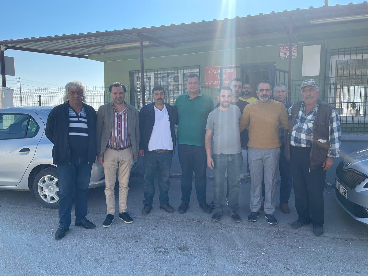 yuregiredeva's tweet photo. .@yuregiredeva Olarak Taşçı Mah.Muhtarımız Sn Emrah Ünsal ve Mah.Sakinleriyle Bir Araya Gelerek Çiftçiliğin Sorunları Üzerine Konuşup Tarım Sorunlarına Çözümlerimizi Anlattık. Misafirperverliği İçin Muhtarımıza ve Mahalle Sakinlerine Teşekkür Ederiz.
#YerelinDevası
#DevaTarlada https://t.co/9bVOm6FG49