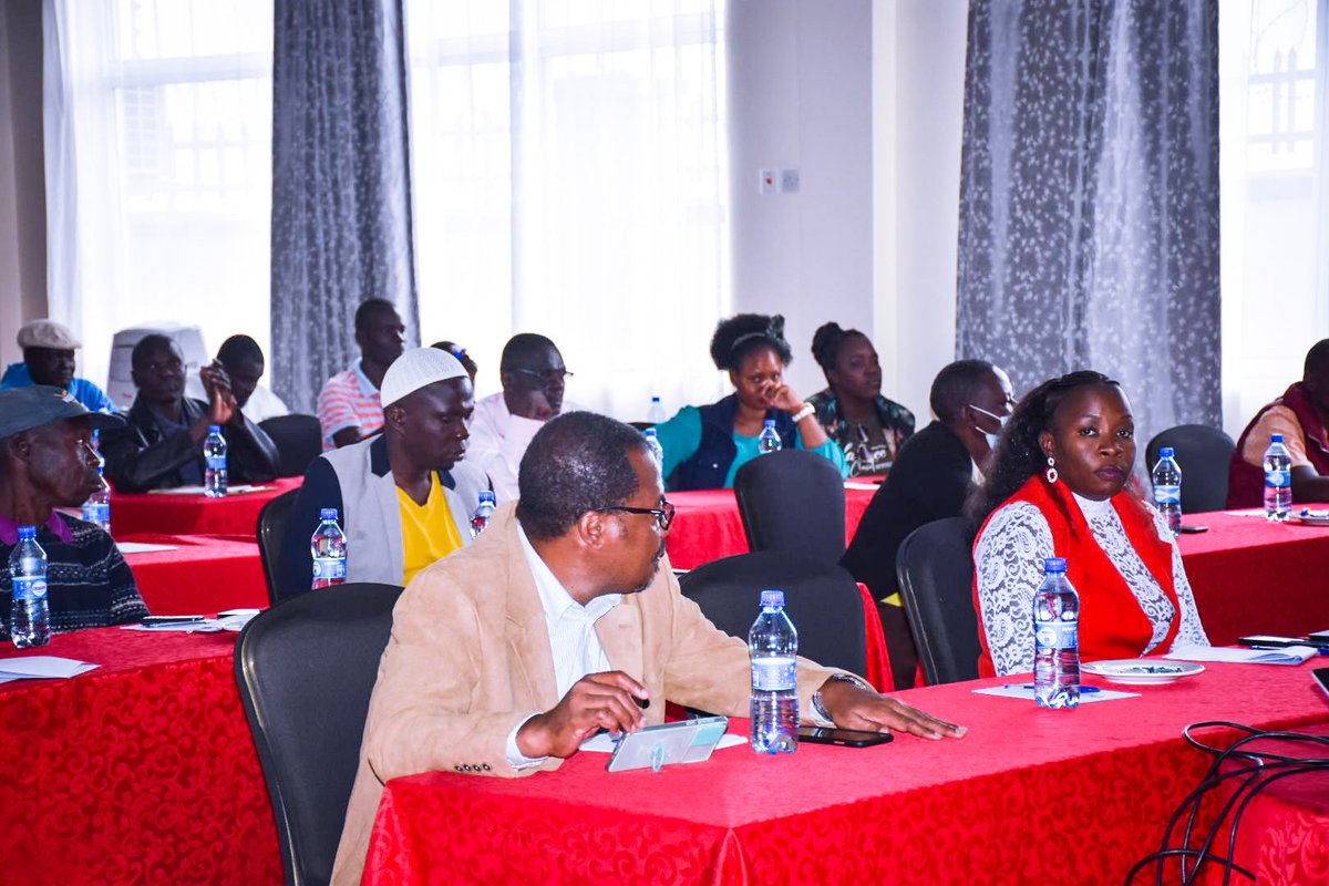 EagleWingsOrg's tweet image. Participating in CSOs social accountability dialogue to ensure efficient service delivery in kisumu county @bestwestern. 
@TransformFor @StepupTogether @TinadaOrg @KisumuCountyKE @CentreWinam @EuniceOmollog