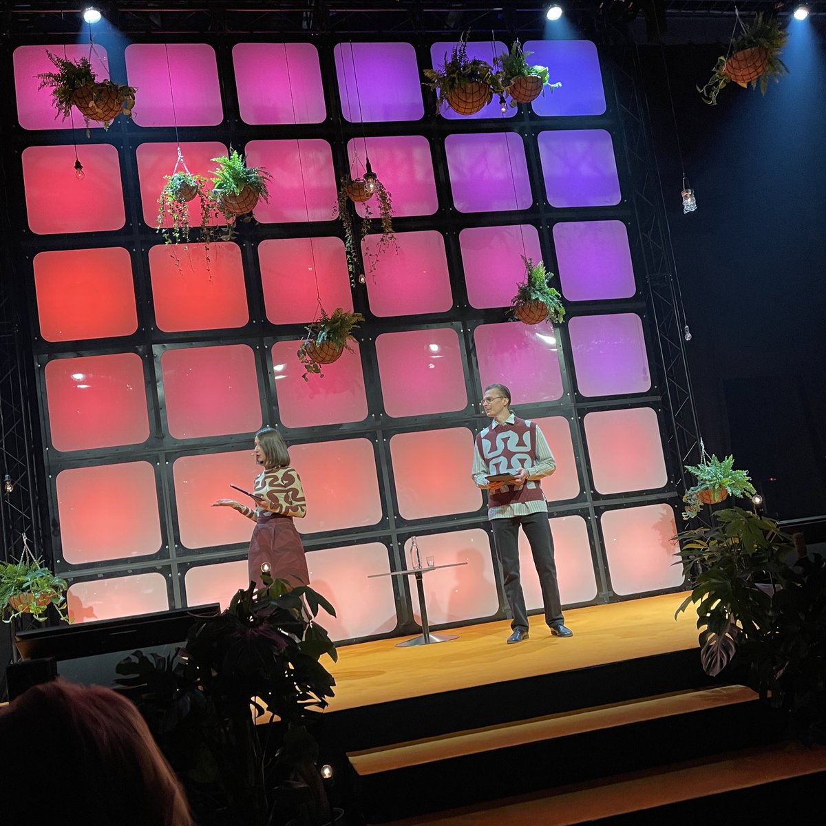 iaingalexander's tweet photo. Top marks to the @SlushHQ #Slush2022 #BuildersStudio hosts for the complementary outfits https://t.co/vZpRFEaF7l