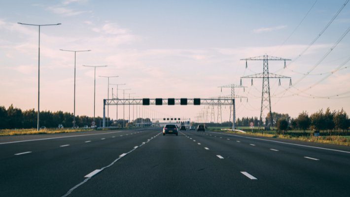 RememberMe_nl's tweet photo. Op 20 november is het de Internationale Dag ter Herdenking van Verkeersslachtoffers. Op deze dag staan we stil bij verkeersslachtoffers en hun nabestaanden. Ook wordt op deze dag extra aandacht gevraagd voor veiliger verkeer. Lees meer: https://t.co/VmGMBGfZHx https://t.co/ceztnCHusw