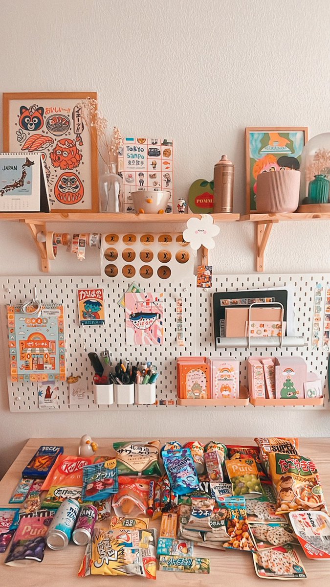 We can’t pack your orders today, I just unpacked snacks I ordered from <a href="/CandysanShop/">Candysan 🍬</a> 😭 
Quality check by my duck pals ✅