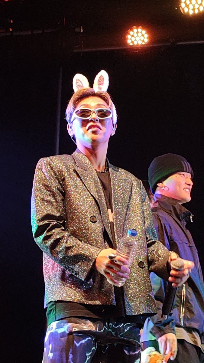 miri77_arg's tweet photo. Bunny Dabin and Joon <3 🐰 https://t.co/qVVT9P1NE3