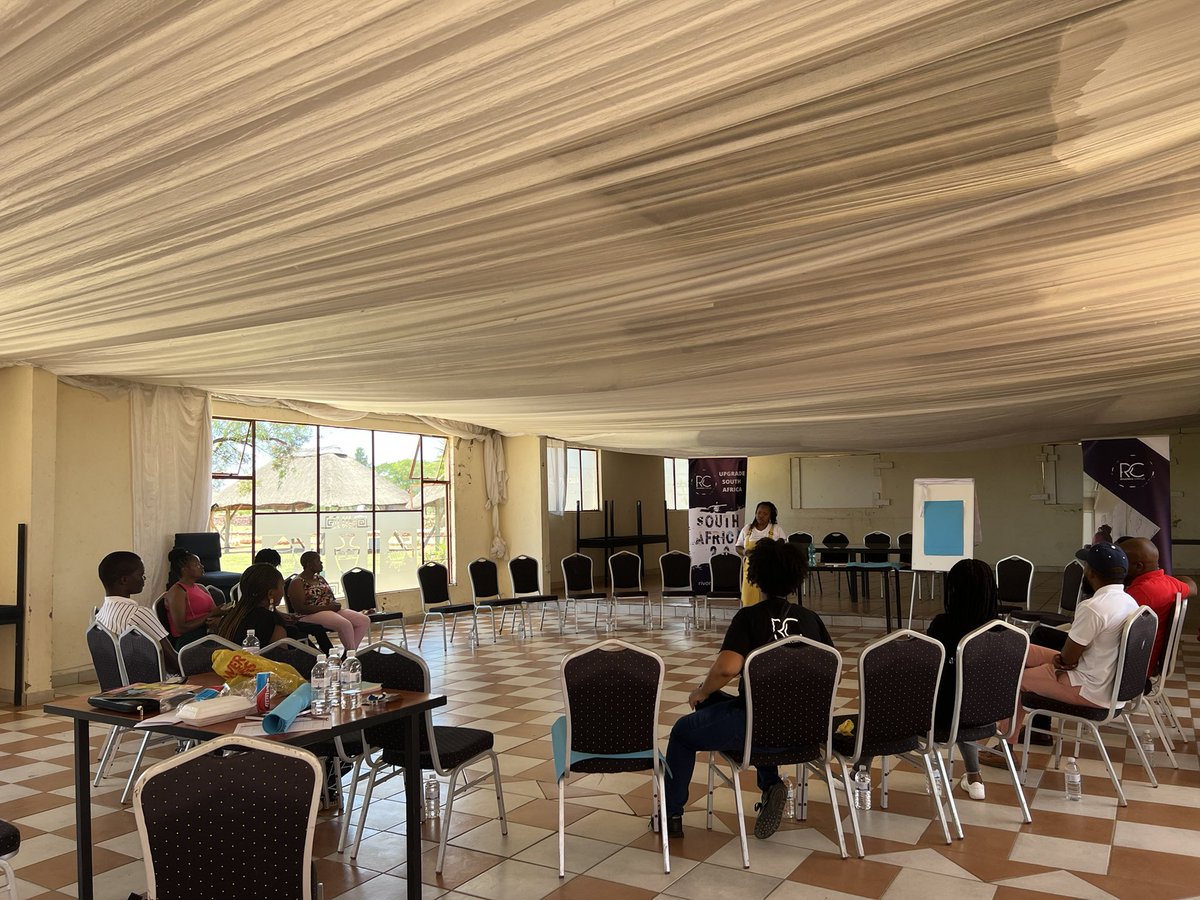 rivonia_circle's tweet photo. [DEMOCRACY BUILDER-KWAMHLANGA] 

Today is #ActionCircle day in KwaMhlanga. With a group of entrepreneurs, we are discussing democracy , governance, politics and creating community driven solutions towards #SouthAfrica2Point0

Entrepreneurs are ready to exercise their #PowerToAct https://t.co/R9GGD6mWNH