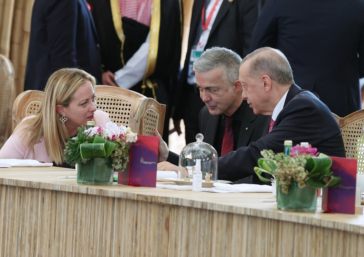 TugayEr's tweet photo. #Italy / #Turkiye:

Italian PM @GiorgiaMeloni: G20

"Italy and Turkiye are historically the two main players in the Mediterranean. It is important that the two nations talk to each other in this way, for example, about the energy crisis, for example, about the migration crisis," https://t.co/5R8mAdr3V2
