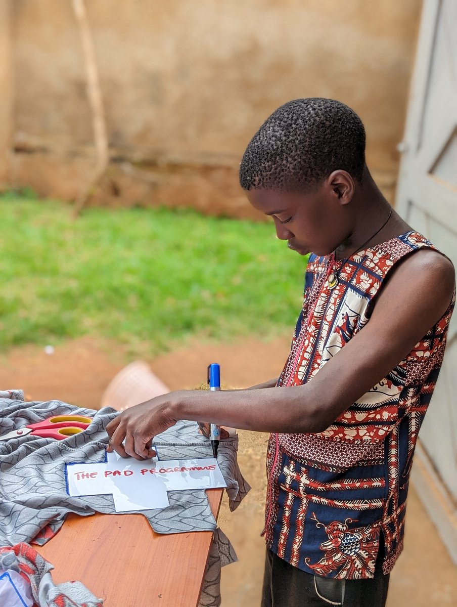 thepadprogramme's tweet photo. A 14 years old boy getting ready to start stitching a reusable sanitary pad @thepadprogramme

#period #periods #periodpoverty #sanitarypads #girls #support #female #womenhelpingwomen #womensupportingwomen #mensupportingwomen #menstruationmatters #getHERthere https://t.co/Rtd9rWIUfh