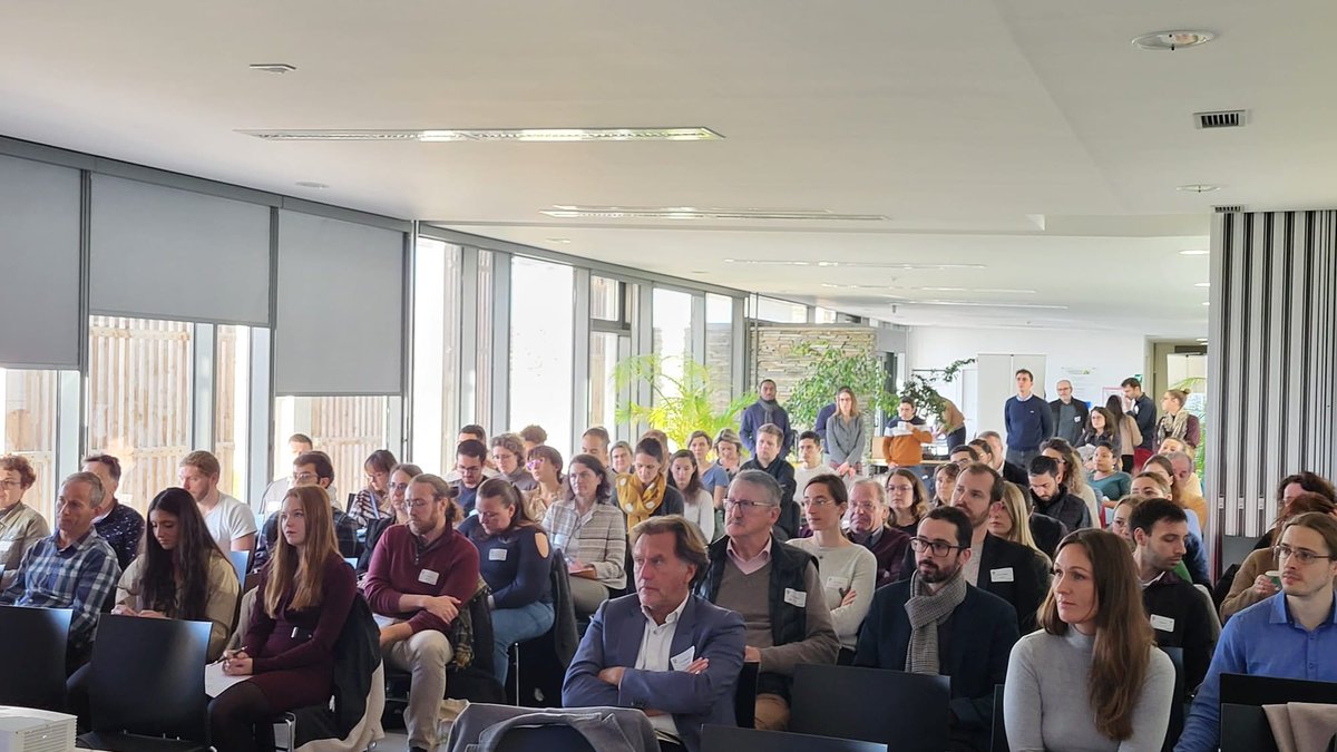 [TIERS LIEU]
Salle comble pour le lancement du Tech day "Anti-oxydants biosourcés" coorganisé par nos doctorants <a href="/URD_ABI/">URD ABI</a> <a href="/ChaireBiotechCS/">Chaire de Biotechnologie</a> <a href="/AfereChaire/">Chaire AFERE</a> et <a href="/B4C_eu/">Bioeconomy For Change (ex-IAR)</a> 
Un beau programme en perspective !
#recherche #innovation