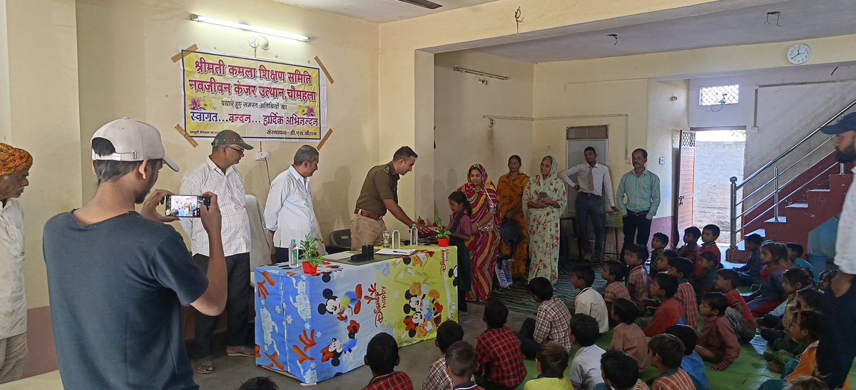 PremSauRPS's tweet photo. @UNICEFIndia Children from the most downtrodden tribal society "Kanjar", getting education with the help &amp; support of Rajasthan Govt. Education is only path to bring Kanjar Community into mainstream. please visit one's. https://t.co/fQ00DY3mjn