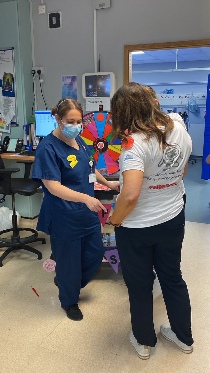 A &amp; E getting fully involved on #stopthepressure <a href="/JimmyNurseNotts/">Jimmy Squire-Dean</a>