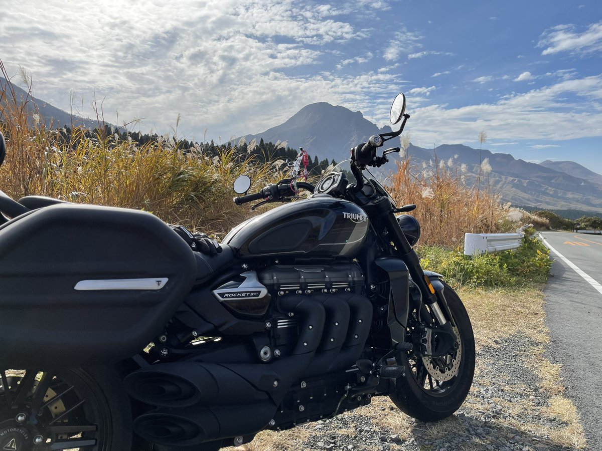 ZH2R3GTM1000RR's tweet photo. #斜め後ろを載せて5rt来たら強者 https://t.co/tD2VDw8JKo