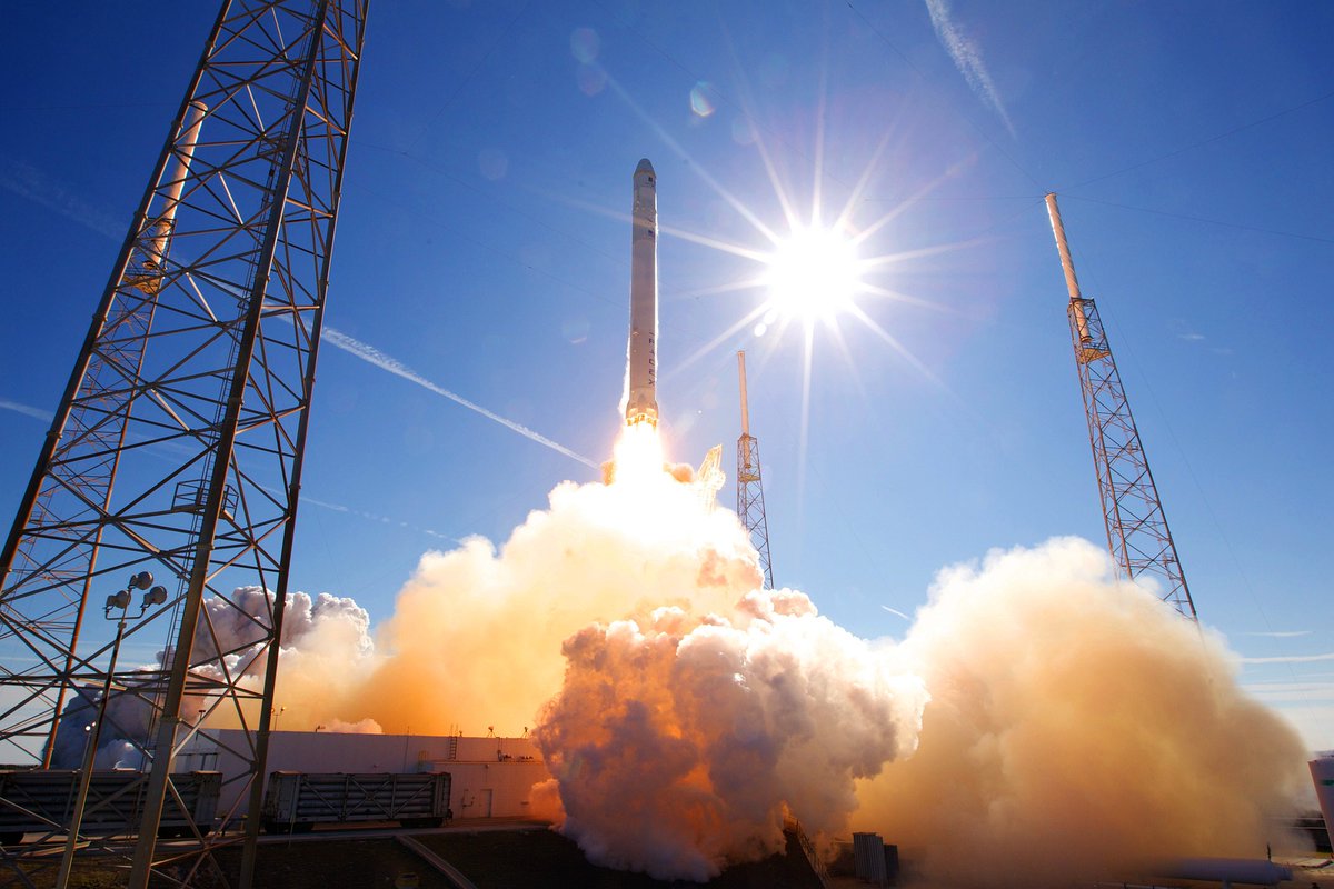 UK Space Agency (@spacegovuk) on Twitter photo Our Size and Health of the UK Space Industry 2022 survey closes soon! ⏰
Run by <a href="/SpaceEconomics/">know.space</a> on our behalf, the survey helps us track growth in the UK space sector, identify constraints & make the case for funding. ✍️
Deadline is 25 Nov 📆
👉 smartsurvey.co.uk/s/SizeAndHealt… Our Size and Health of the UK Space Industry 2022 survey closes soon! ⏰
Run by <a href="/SpaceEconomics/">know.space</a> on our behalf, the survey helps us track growth in the UK space sector, identify constraints & make the case for funding. ✍️
Deadline is 25 Nov 📆
👉 smartsurvey.co.uk/s/SizeAndHealt…