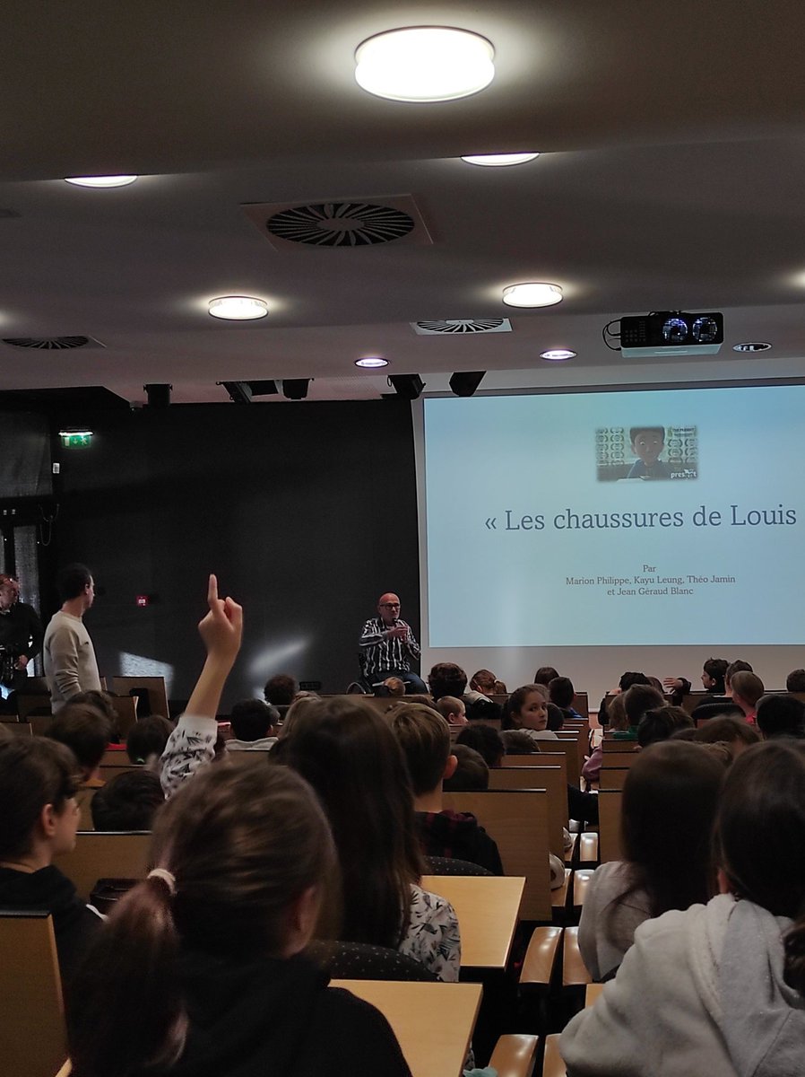 adapt_pro's tweet photo. 🛫 Lancement du #FestivalRegardsCroises avec Regards d'Enfants ! L'occasion de demistifier le #handicap grâce à un #courtmetrage et d'échanger autour de la #diversité. Notre Cofondatrice est bénévole de #LHippocampe depuis un dizaine d'années.
@SaintMaloVille @SaintMaloAgglo https://t.co/a2DqhGPzvY