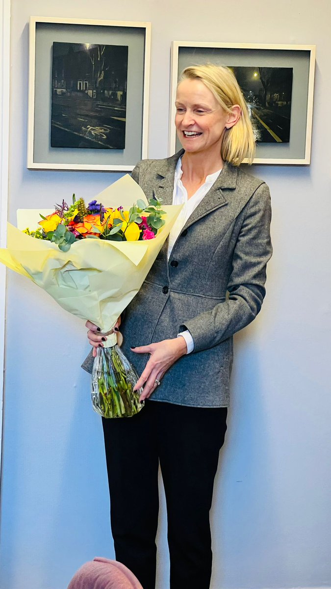 ThePanelDublin's tweet photo. What a wonderful day of celebration & surprise!! π₯³
Celebrating 25 years with The Panel we decided to surprise Managing Partner @AnneKeys10 with a very special cake.
Anne is rarely lost for words, but this time she was thoroughly speechless.
#Anne25 #CLAN #teamthepanel https://t.co/nJLp0cfcmq