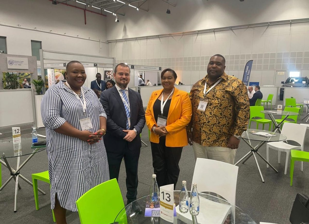 All hands on deck as we continue to grow the country's #agriculture. Captured here with Deputy Minister of <a href="/MoLAFWRD_Zim/">MinofLands,Agric,Fisheries,Water&Rural Development</a> <a href="/VPHaritatos/">Hon. Vangelis Peter Haritatos</a>, <a href="/ShawashAgri/">ShawashAgri</a> Finance Director Juliet Njenda and Logistics Director <a href="/NjendaTonderai/">Tonderai Njenda</a> at the #African #Agri Investment Indaba in Cape Town #AAII22