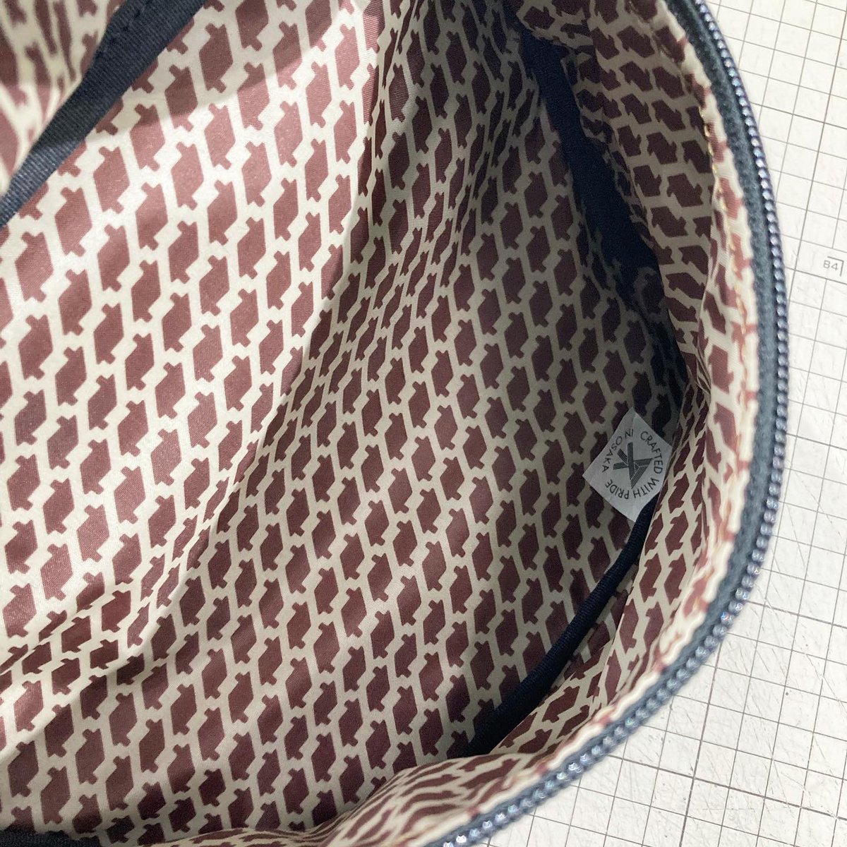 1stimps's tweet photo. 自分で使おうと思い制作したヘッドシェル柄のウェストバッグですが、欲しい方おられましたら販売します。 #dj #vinyl #sl1200 #headshell #handmade #bag https://t.co/IeQJRnfoAj