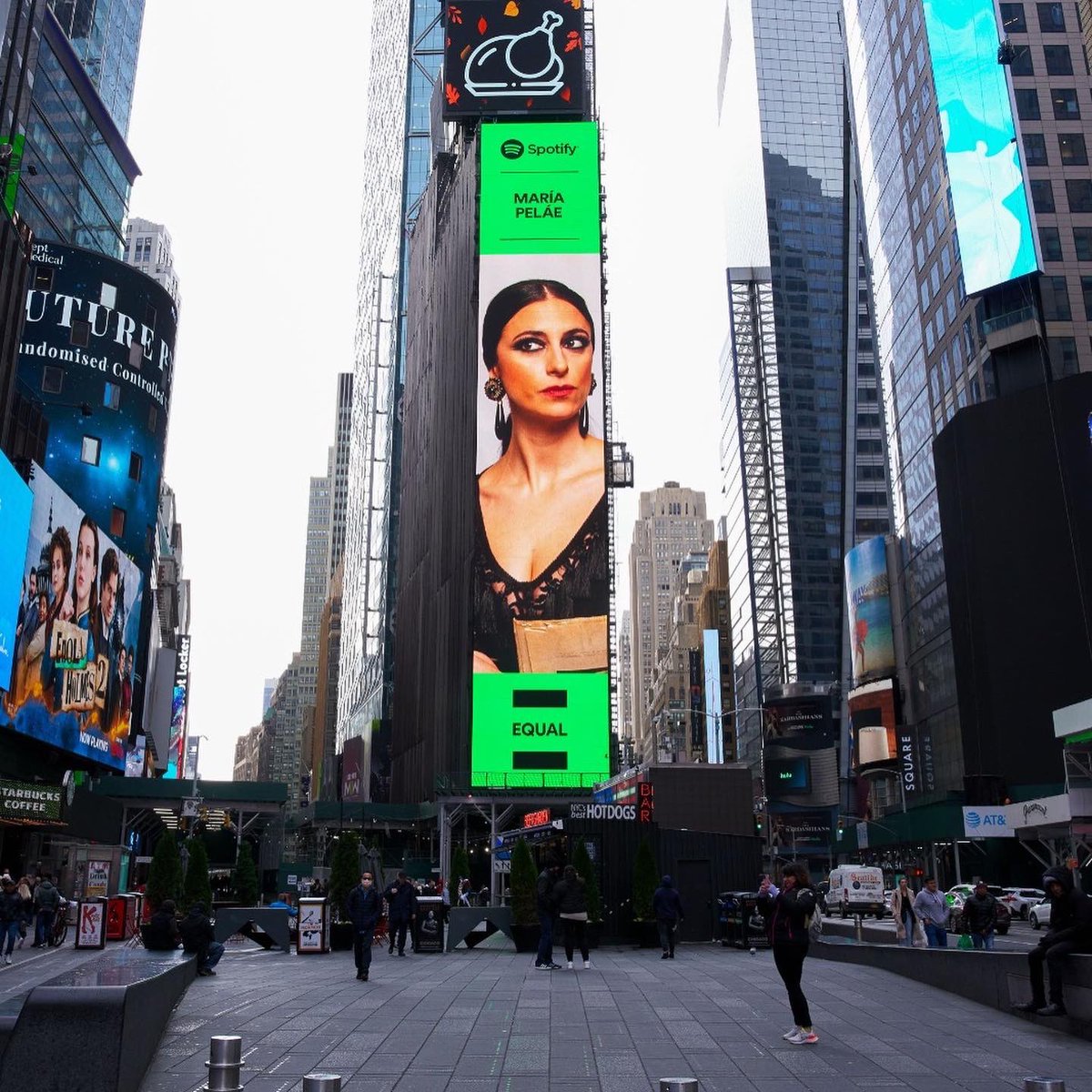 La Folcrónica ha llegado al Billboard de Times Square…y yo estoy pellizcándome porque no me lo creo! 

Tendré que ensayar mi pronunciation para decir un THANKS como una catedral!! 

<a href="/SpotifySpain/">Spotify Spain</a> #SpotifyEQUAL