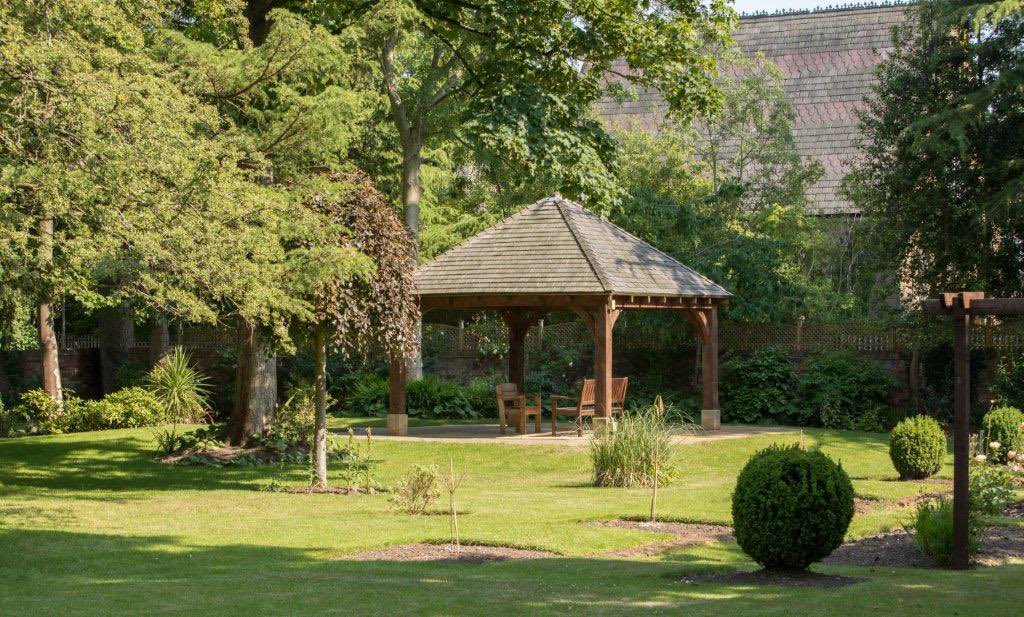 Colinstarkey37's tweet photo. @BW_Pinewood is now recruiting an Operations manager , this is a great position for someone passionate about hospitality, DM for more details #CHESHIRE #wilmslow #Hospitality https://t.co/RjtBZ33cR4