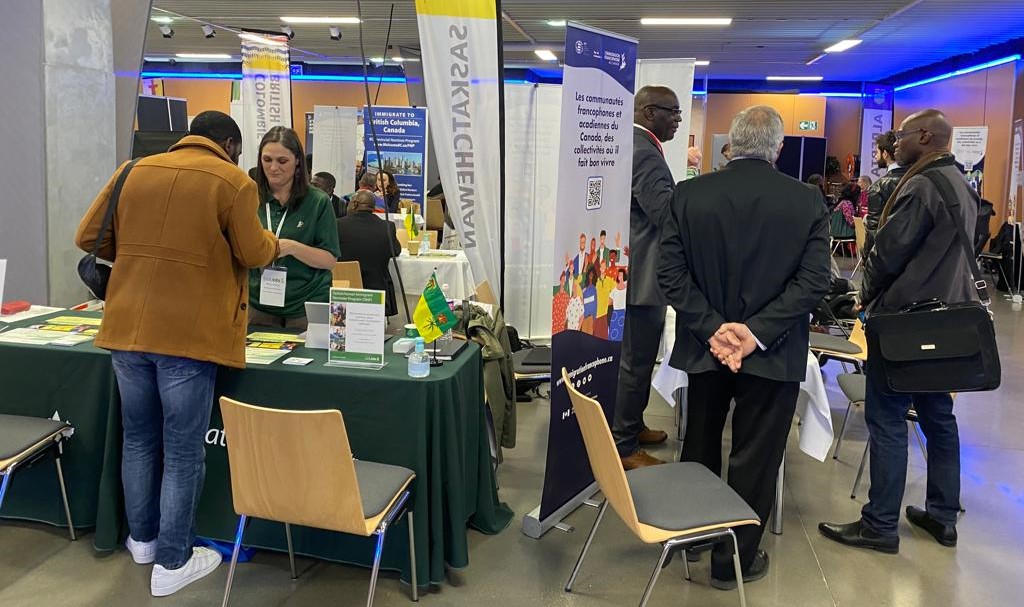 Le 🇨🇦 s’est engagé à ce que 4,4% des immigrants qu’il accueille en dehors du Québec soient francophones, année après année. Dès aujourd’hui, des exposants de partout au 🇨🇦 rencontreront des candidats 🇫🇷 à #DestCan2022. Je vous souhaite de bons échanges !
