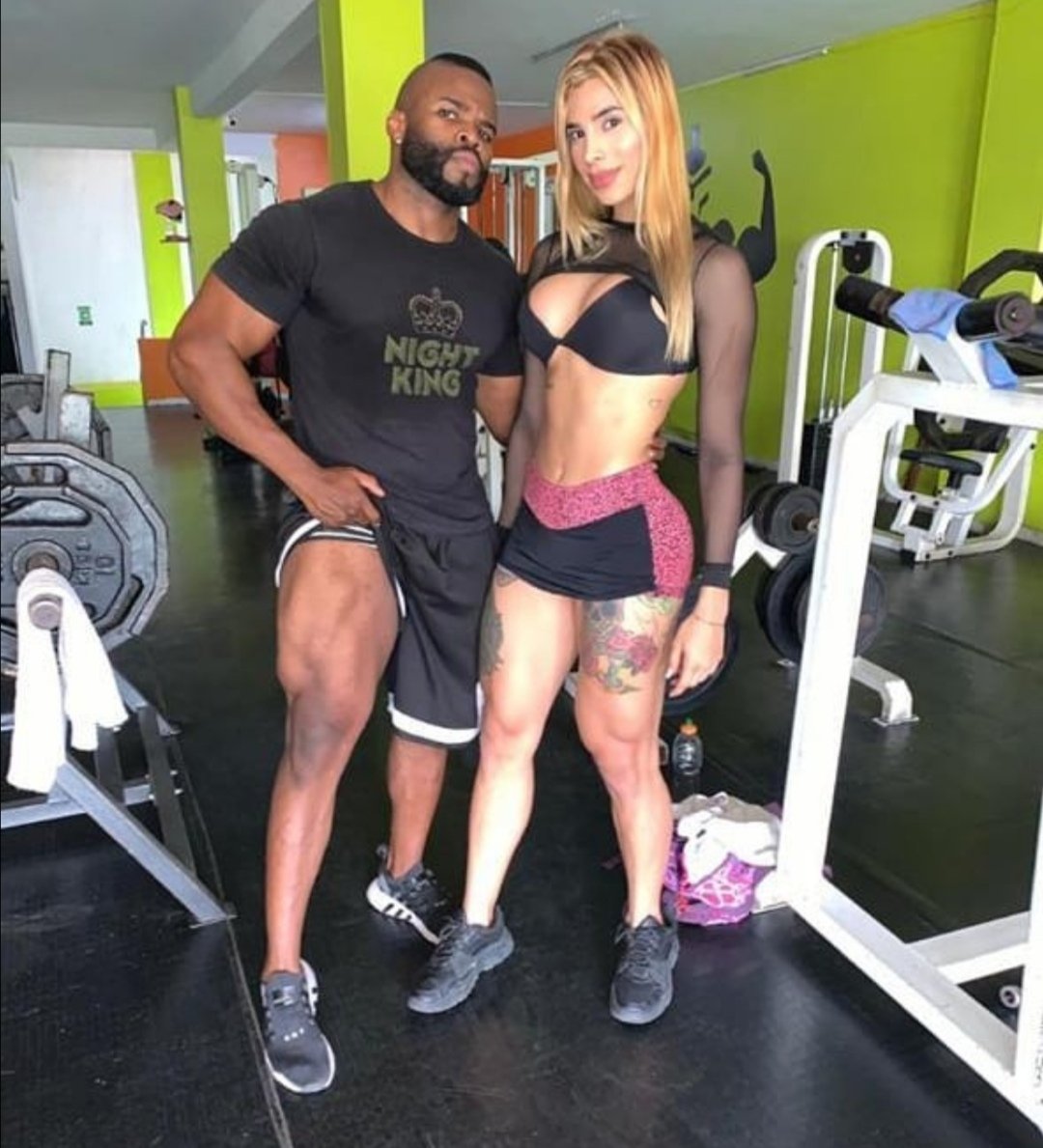 Fernand52350305's tweet photo. Epa un entrenamiento de pelicula junto a esta nenita exótica, recuerden seguirla y mirar y comprar su contenido fuera de este mundo 🔥🔥🔥🔥🔥🔥 @dominanteccc777  y yo también tengo contenido super hot para la venta 🤯🤯🔥🔥🔥😈😈😈 https://t.co/vWBhSuDglH