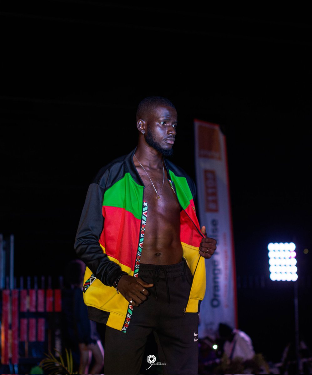 PixelEkedy's tweet photo. @AnofelWear 
#streetphotography #streetfashion #streetfashionphoto
#photography https://t.co/F8H2aStMAG