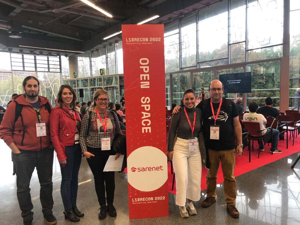 Sarenet's tweet image. ¿Acudiste al @librecon? Ayer finalizó el evento de referencia en el sector de las #TecnologíasAbiertas.
Muchas gracias a todas las personas que os habéis acercado. Ha sido un placer estar presente este año. 😊 Eskerrik asko! ¡Nos vemos el año que viene! #LibreCon2022