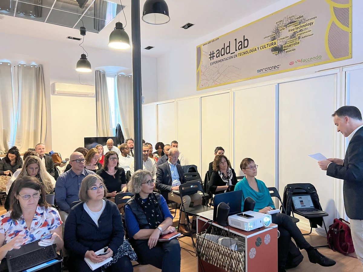 #ErasmusPlus
27 cadres en mobilité cette semaine pour se former, en Andalousie, aux enjeux du numérique éducatif : cybersécurité et cyberharcèlement, fracture numérique, continuité pédagogique...
Echanges et partages d'expériences enrichissants avec les collègues espagnols !