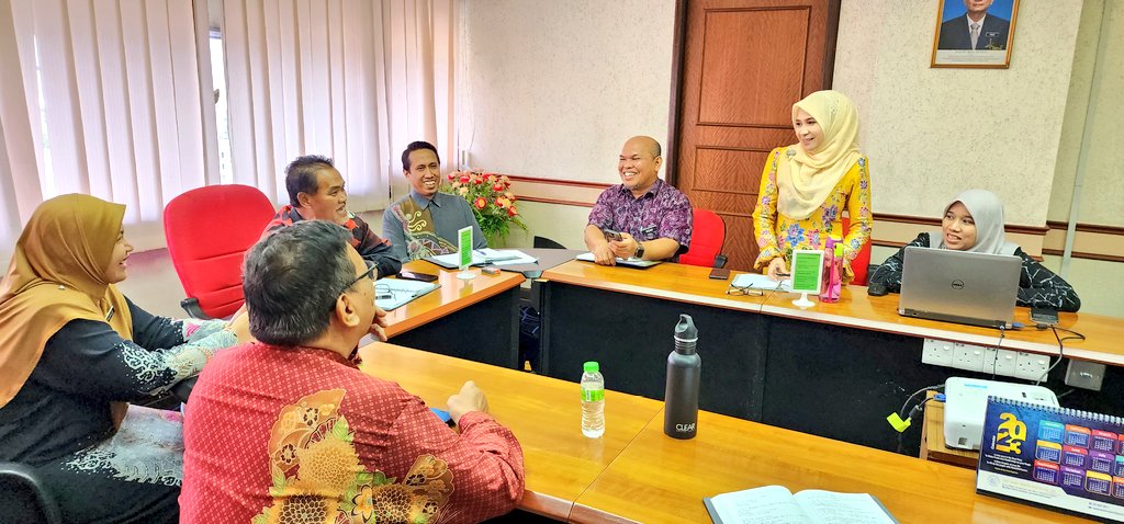 Mesyuarat Penyelarasan Isu-Isu Bahagian &amp; Meraikan Persaraan.