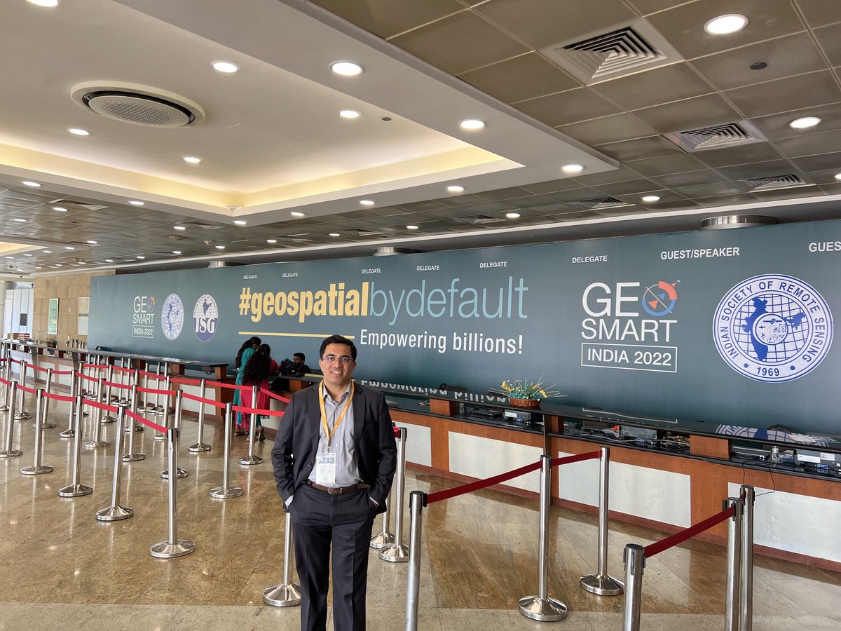 GoShantanu's tweet image. Represented Assam in #GeOSmartIndia 2020 #geospatialbydefault and presented its flagship scheme ⁦@basundharaassam⁩.