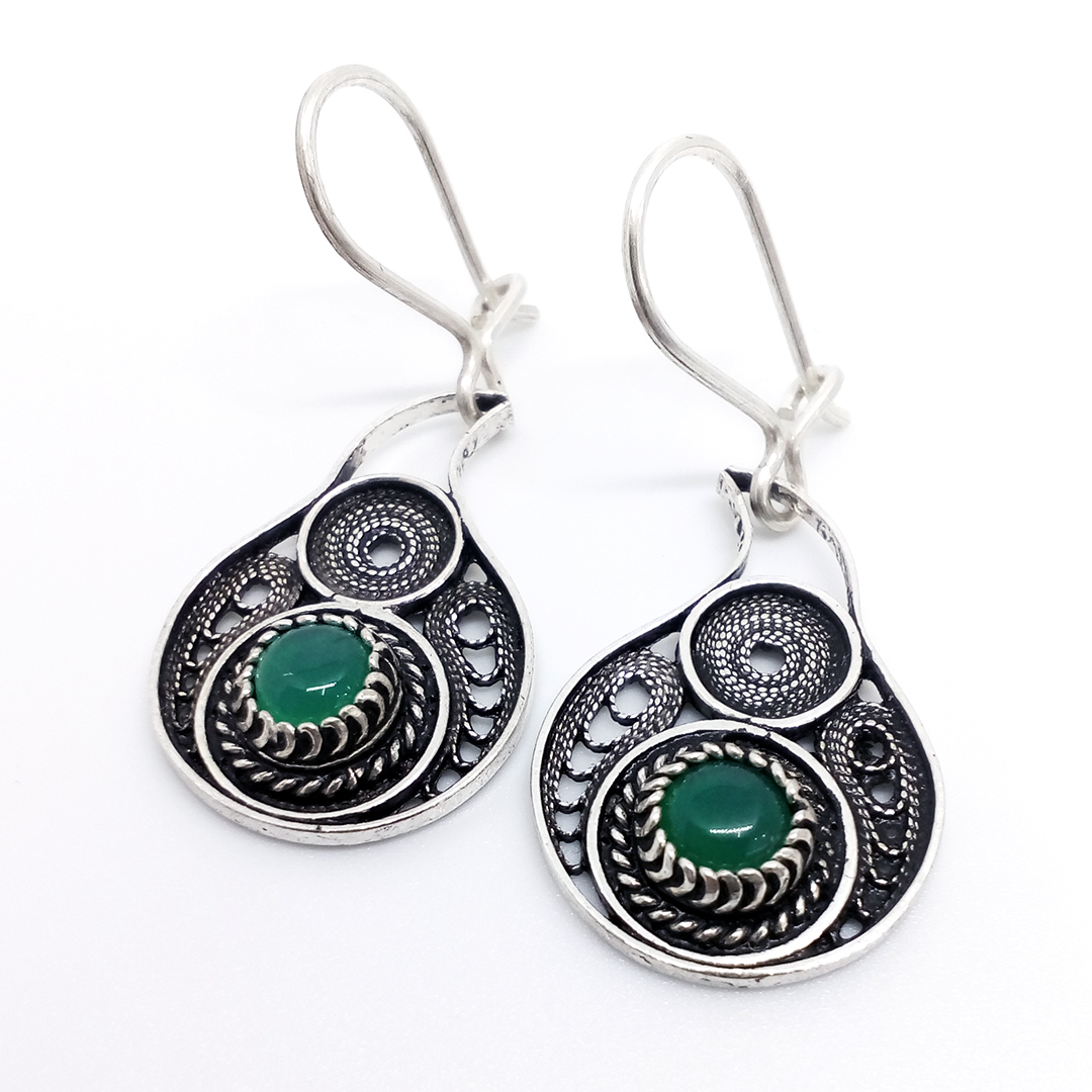 /E-Green EYE/
Sterling Silver Filigree Earrings / Green Onyx round 0.5 cm / Dimension 1.5 cm – 2.0 x 1.0 cm