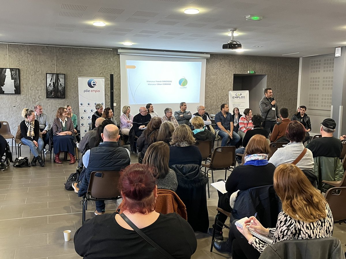 NDocaigne's tweet photo. Le café des possibles c’est maintenant à la salle d’armes de Pont-Audemer.    ➡️ Aborder le handicap autrement #SEEPH2022 avec @Poleemploi_Ndie Pont-Audemer et Cap emploi 27 https://t.co/EpbwiEvrhh