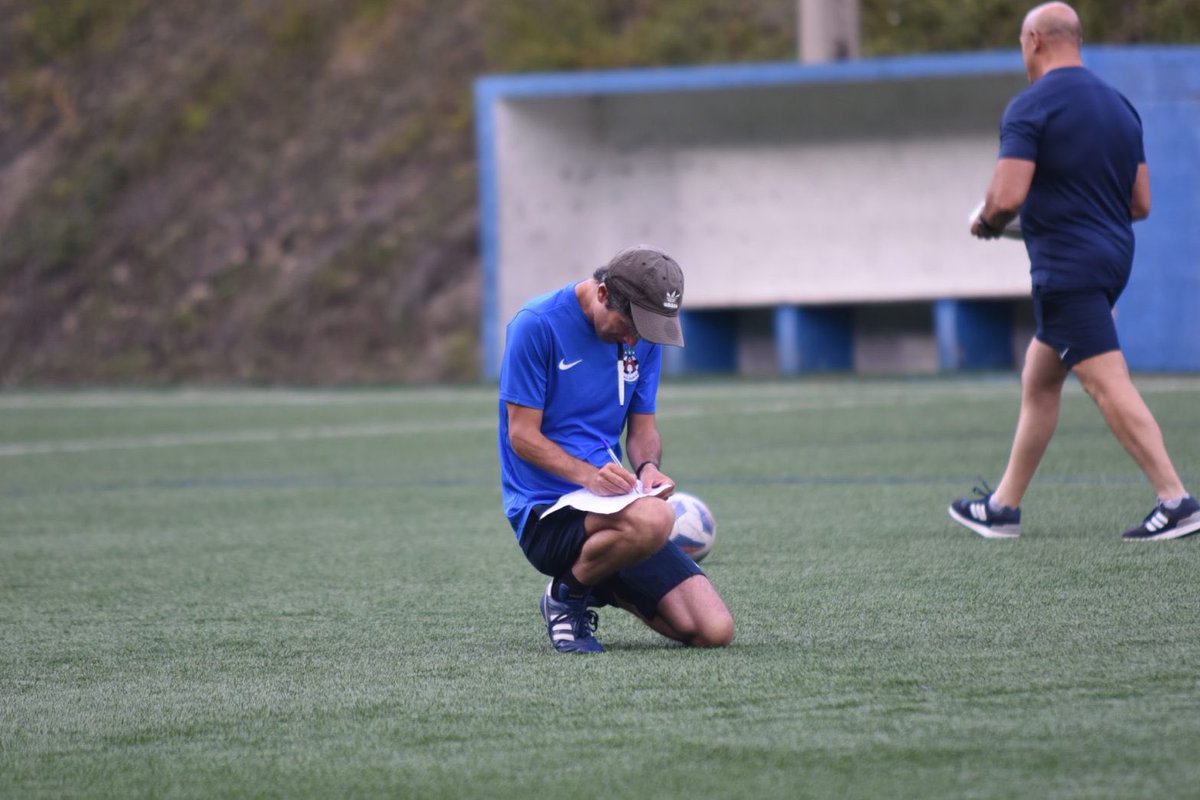 🎙️ Entrevista con <a href="/I_Mendia/">Iñigo Mendia Gomez</a> , entrenador del <a href="/Antiguoko/">Antiguoko KE</a> 🎙️

🗣️"Nunca me suelo plantear objetivos a largo plazo"

🗣️"Para nosotros Jakes Gorosabel es un jugador diferencial"

🔝El equipo en el top-3 del #DH2
🔐Únicamente 9⃣ goles en contra

👉youtube.com/watch?v=dJwwrs…

#JuvenilDH👟