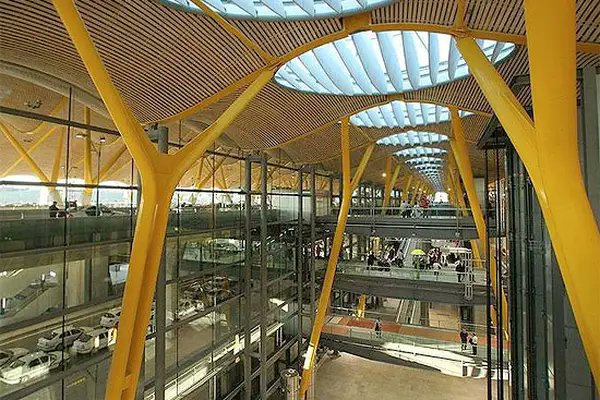 PARKING10_SPAIN's tweet photo. ¿Qué es el proyecto AMBAR
del #Aeropuerto Madrid-Barajas?

Situará a #Barajas
en el grupo de cabeza de su aplicación efectiva (Londres-Heathrow, París-Charles de Gaulle y Alemania-Leipzig). 

Ampliar la información: https://t.co/EH61Yq8bDb

#proyectoAMBAR #seguridad #aeropuertos https://t.co/DIRYih7Z5c