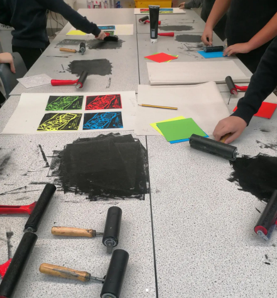BrooksbankArt's tweet photo. Y8 pop art inspired printmaking from Mrs Mouzdi &amp; Mr Kenyon's groups this week.
#spiritofbbs #printmaking #polyprints #popart #exploringtechniques #togetherlearningtrust #arteducation https://t.co/15ZKMEw8qF
