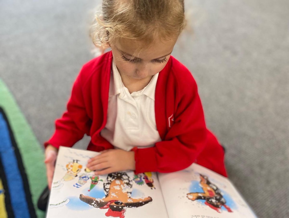 NET_Abbotsweld's tweet image. Library visit📚 || Year 1 went to the local Library! They enjoyed listening to a story and were able to take out their own books and were given their own library cards.   #shapingfutures #netacademies