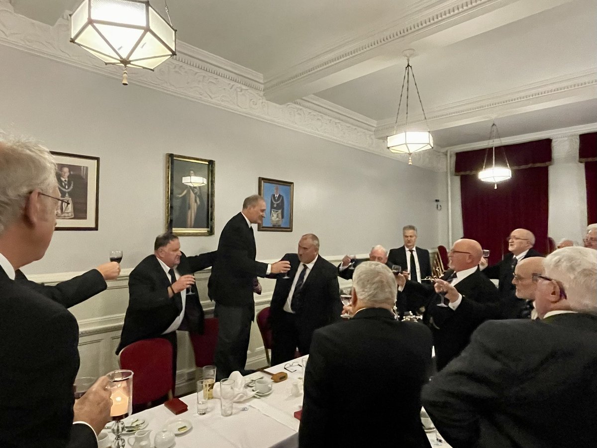 A great Installation meeting of Beddington Lodge 5492 yesterday, where we inducted our new WM and invested our new officers. <a href="/SurreyMason/">Surrey Freemasons</a> #Freemasonry #Masonry #Installation #Friends #Surrey #BeddingtonLodge <a href="/suttonmasonic/">Suttonmasonichall</a>