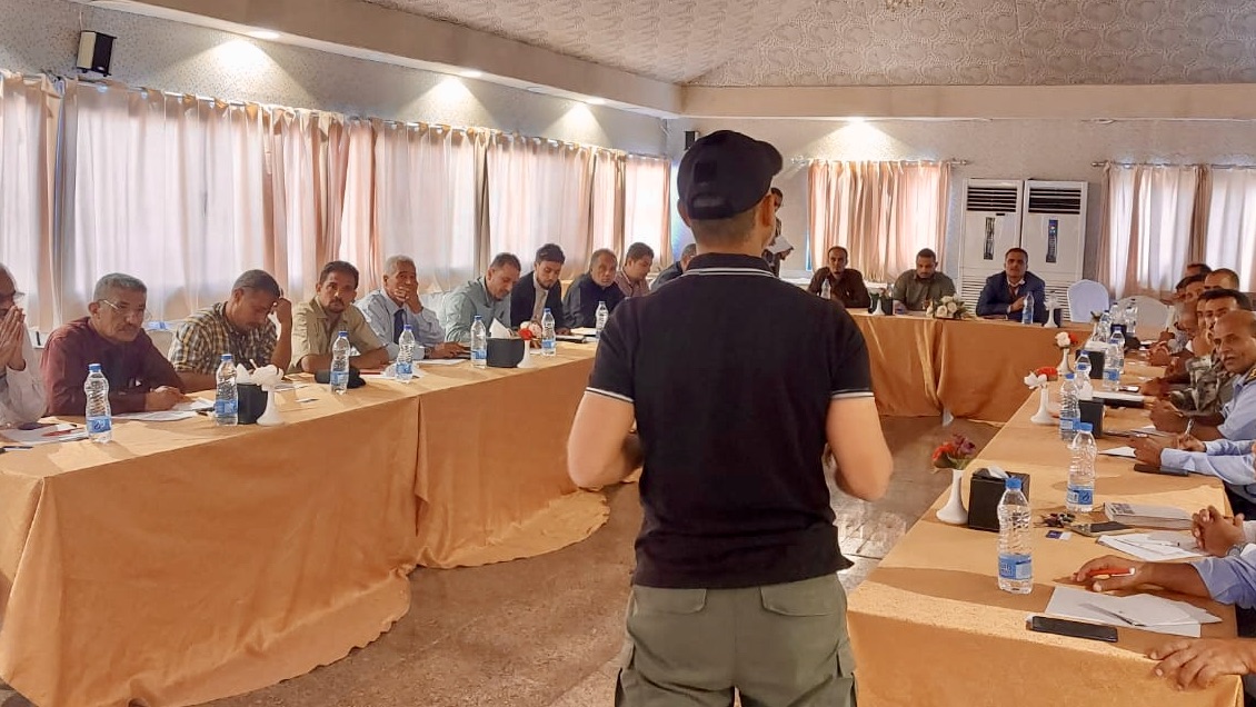INTERPOL_HQ's tweet photo. 🇾🇪: INTERPOL's #RedSea_Programme has delivered training on drugs trafficking in the maritime domain to Yemeni police, coast guard, customs and maritime authorities.
In-class sessions & practical exercises focused on upskilling & the importance of interagency coordination 🤝 https://t.co/MNWUxE3u1l