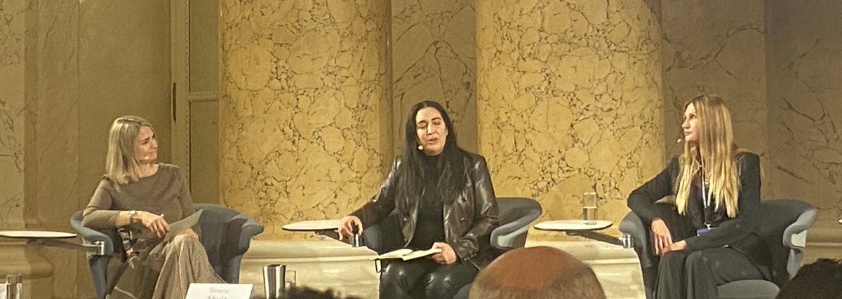 How do I change without changing?
<a href="/SimoneAhuja/">Simone Ahuja</a> explains the common paradigm, advocating babysteps via microcultures of intrapreneurs #innovation 
#DruckerForum <a href="/GDruckerForum/">Global Drucker Forum</a>