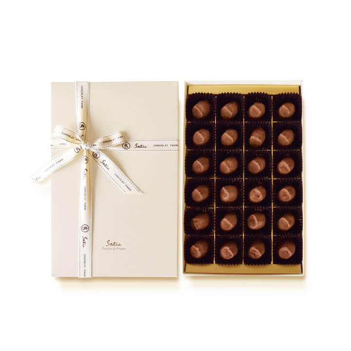 tabutiman1gou's tweet photo. Satie(サティー)シャポーショコラ 24個入り 【チョコレート ギフト プレゼント 詰め合わせ 高級 お菓子 スイーツ フランス製 人気 ／冬／お歳暮／御歳暮／クリスマス／手土産／内祝い／お礼／お祝い／御祝い】 [楽天] https://t.co/oLfZ8At4BA #rakuafl https://t.co/6sEcMyy2f6