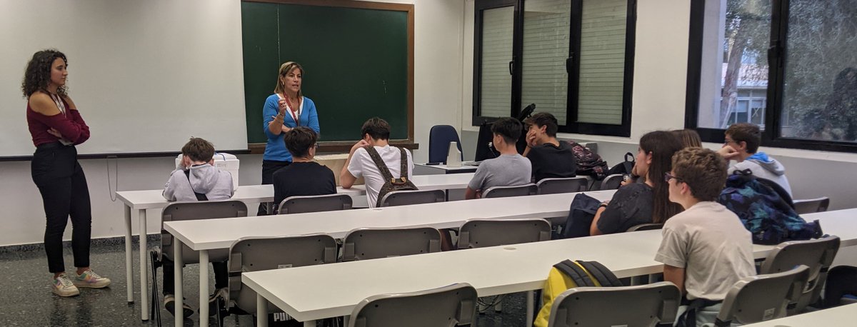 Ethel Eljarrat (@eeljarrat) on Twitter photo Esta semana nos han visitado alumnos de <a href="/EscolaSolc/">Escola Solc</a> en el marco del proyecto #BePlasticFree. Con Aleix Balasch, Julio Fernández y <a href="/Sandra17cm/">Sandra Callejas Martos</a> les hemos explicado nuestras investigaciones sobre contaminación por plástico, en alimentos, aire e incluso a través de las mascarillas. Esta semana nos han visitado alumnos de <a href="/EscolaSolc/">Escola Solc</a> en el marco del proyecto #BePlasticFree. Con Aleix Balasch, Julio Fernández y <a href="/Sandra17cm/">Sandra Callejas Martos</a> les hemos explicado nuestras investigaciones sobre contaminación por plástico, en alimentos, aire e incluso a través de las mascarillas.