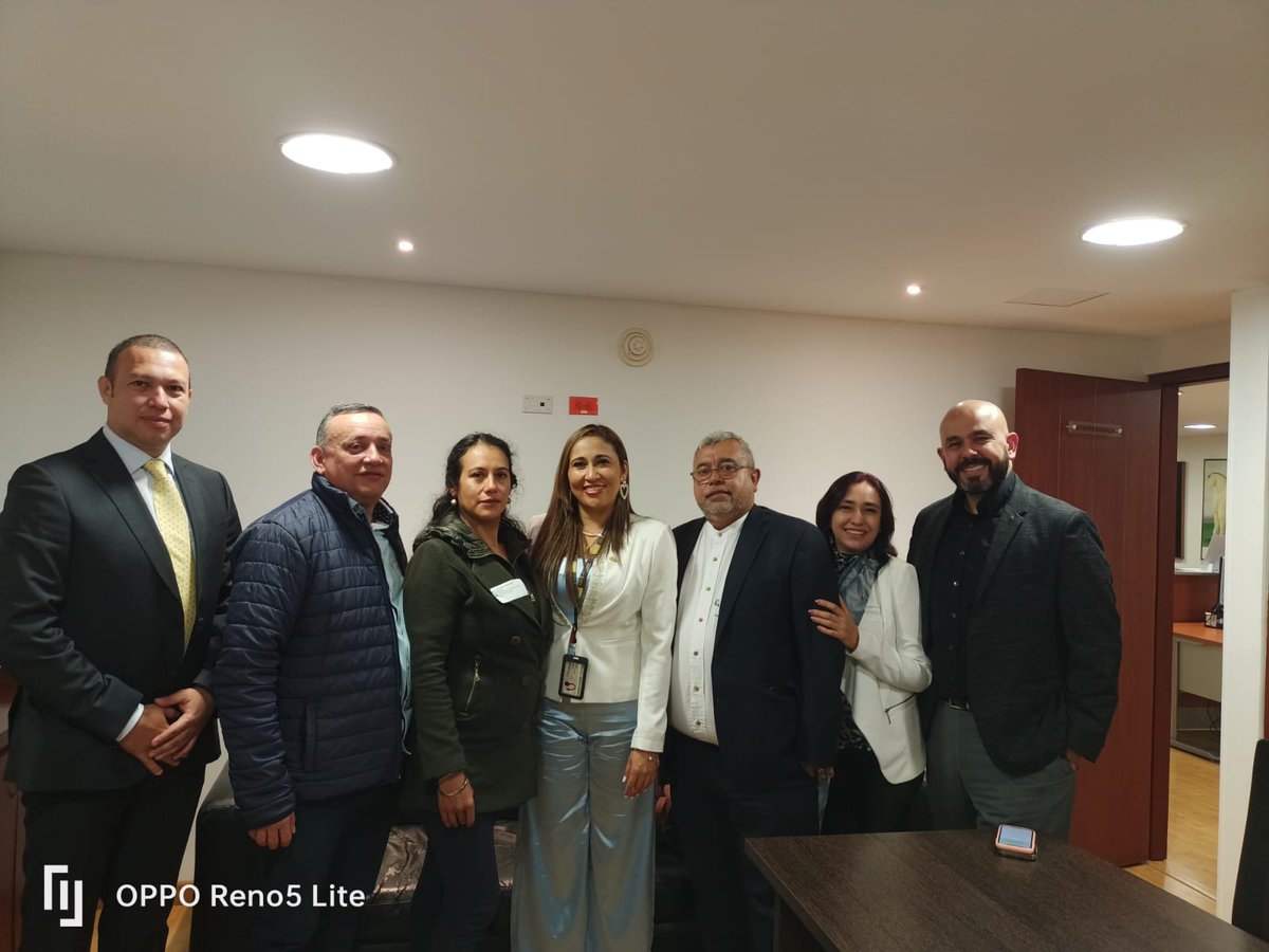 PFendidoc's tweet photo. @PFendidoc presentes @SenadoGovCo gestión en representación de filiales para respaldo reformas y vocería en defensa del estamento, apoyo Senadora @SandraJaimesC . https://t.co/cC9FFRw1s8