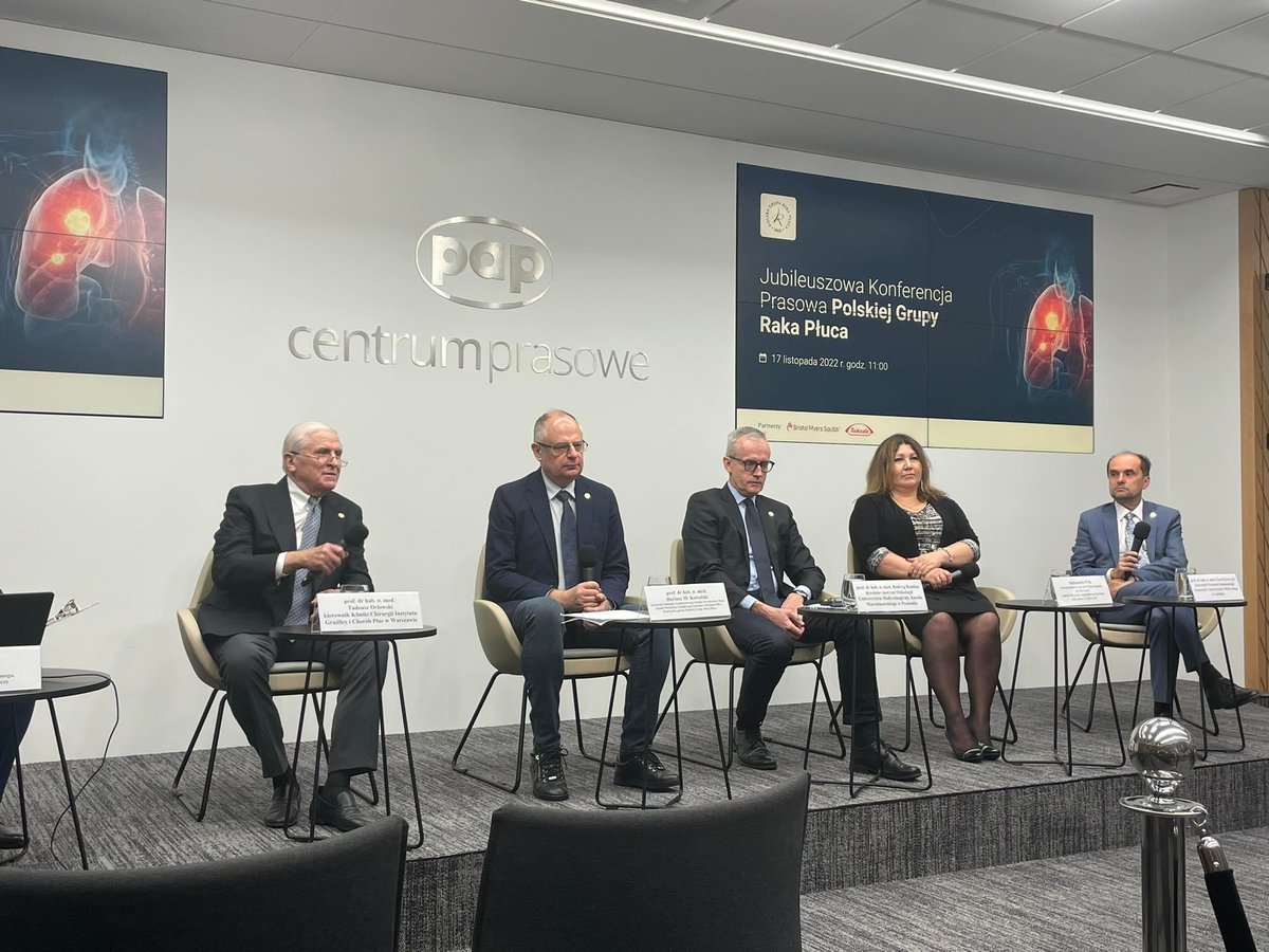 MedicalpressPL's tweet photo. Od lat jako @POLGRP1 zabiegamy o utworzenie ośrodków opieki kompleksowej nad pacjentami z rakiem płuca #LungCancerUnit. Mamy nadzieję, że w przyszłym roku to ruszy. Od kilku lat POLGRP realizuje program Wirtualnych Lung Cancer Unitów i współpracuje z ośrodkami w PL. #rakpłuca https://t.co/mWlr95ptVY
